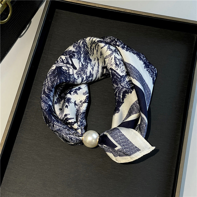 🧣 Halsband med magnetlås och mönstrad scarf: Elegant 2-i-1-scarf med tryck! ✨