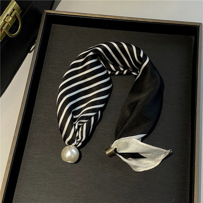 🧣 Halsband med magnetlås och mönstrad scarf: Elegant 2-i-1-scarf med tryck! ✨