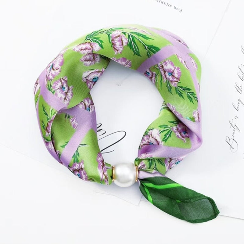 🧣 Halsband med magnetlås och mönstrad scarf: Elegant 2-i-1-scarf med tryck! ✨