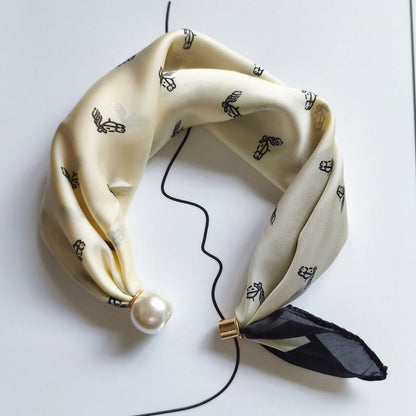 🧣 Halsband med magnetlås och mönstrad scarf: Elegant 2-i-1-scarf med tryck! ✨