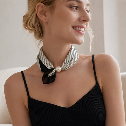 🧣 Halsband med magnetlås och mönstrad scarf: Elegant 2-i-1-scarf med tryck! ✨
