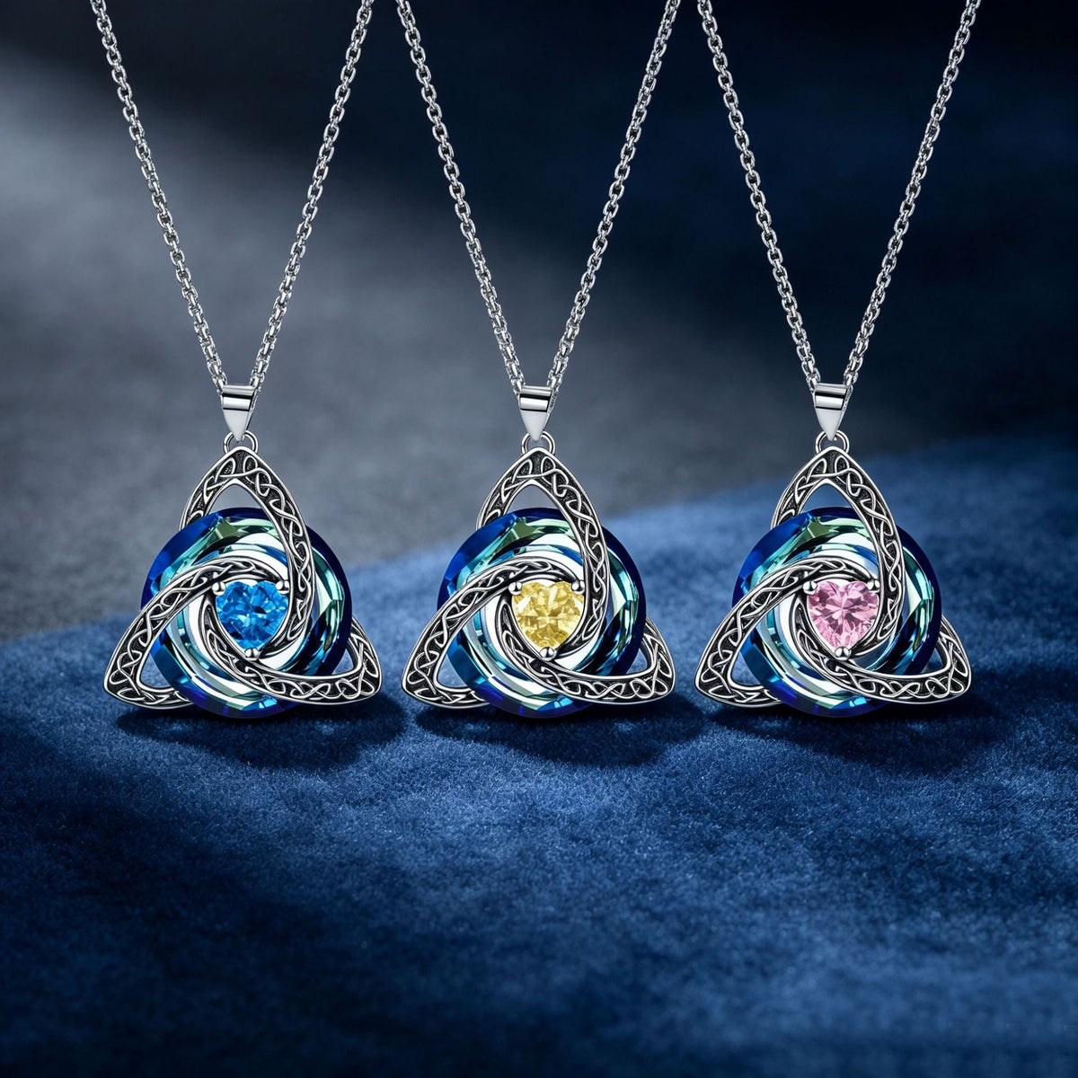 ✨ Födelsestenskycke med keltisk triquetra – en meningsfull symbol för kärlek och samhörighet ❤️