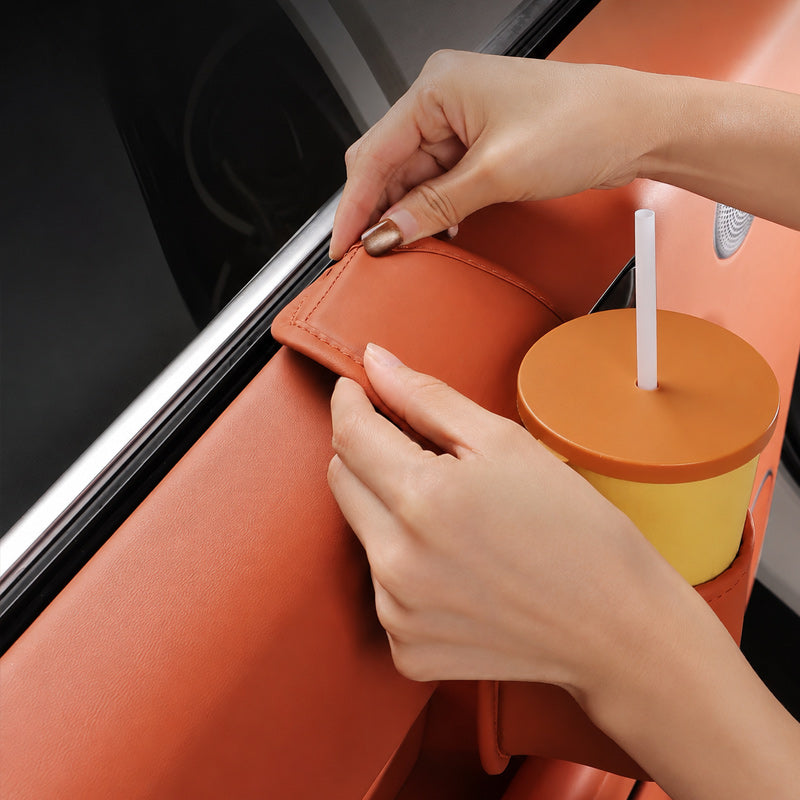 🚗 Multifunktionell förvaringsficka för bildörren: Kopphållare och mobilhållare för bilens interiör! ✨