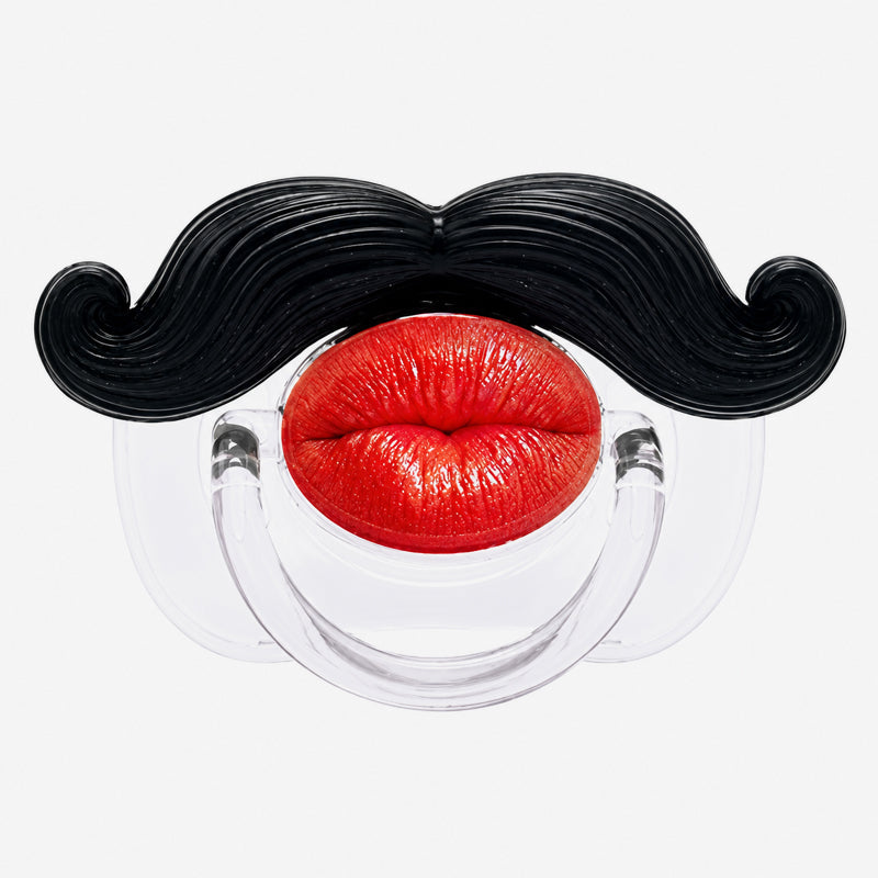 👶💋 Napp med röda läppar och mustasch
